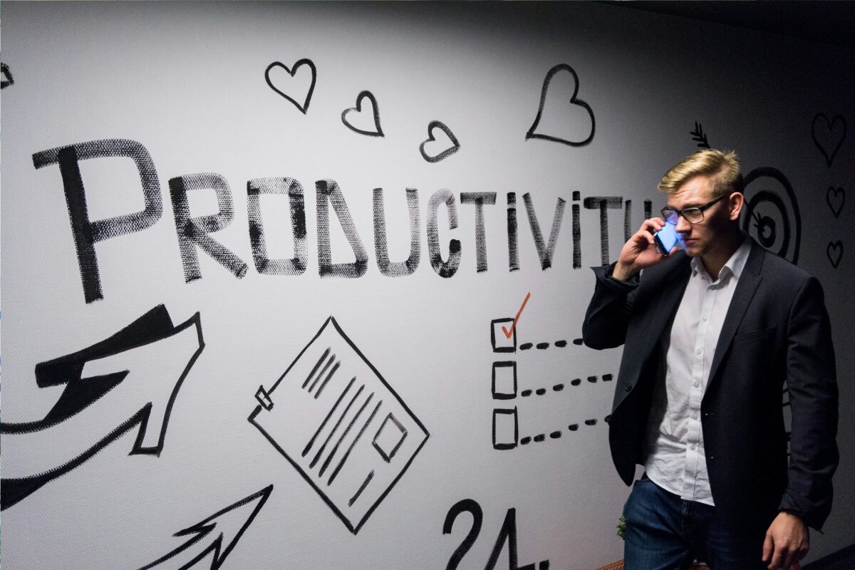 Are IoT Solutions Boosting Productivity in Smart Offices?