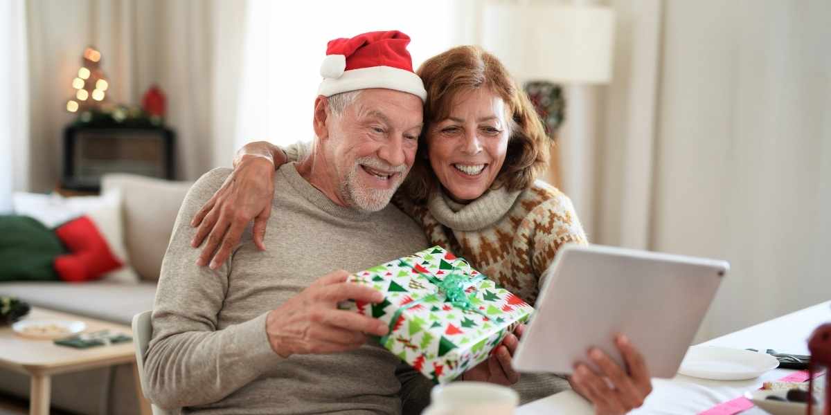 Creative Ways to Keep in Touch with Loved Ones