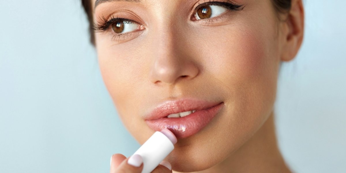 How to Keep Your Lips Healthy and Moisturized